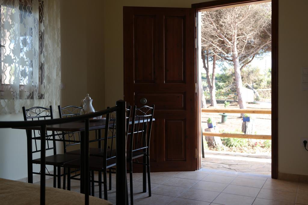 Armiriki Apartments Korakochori Экстерьер фото