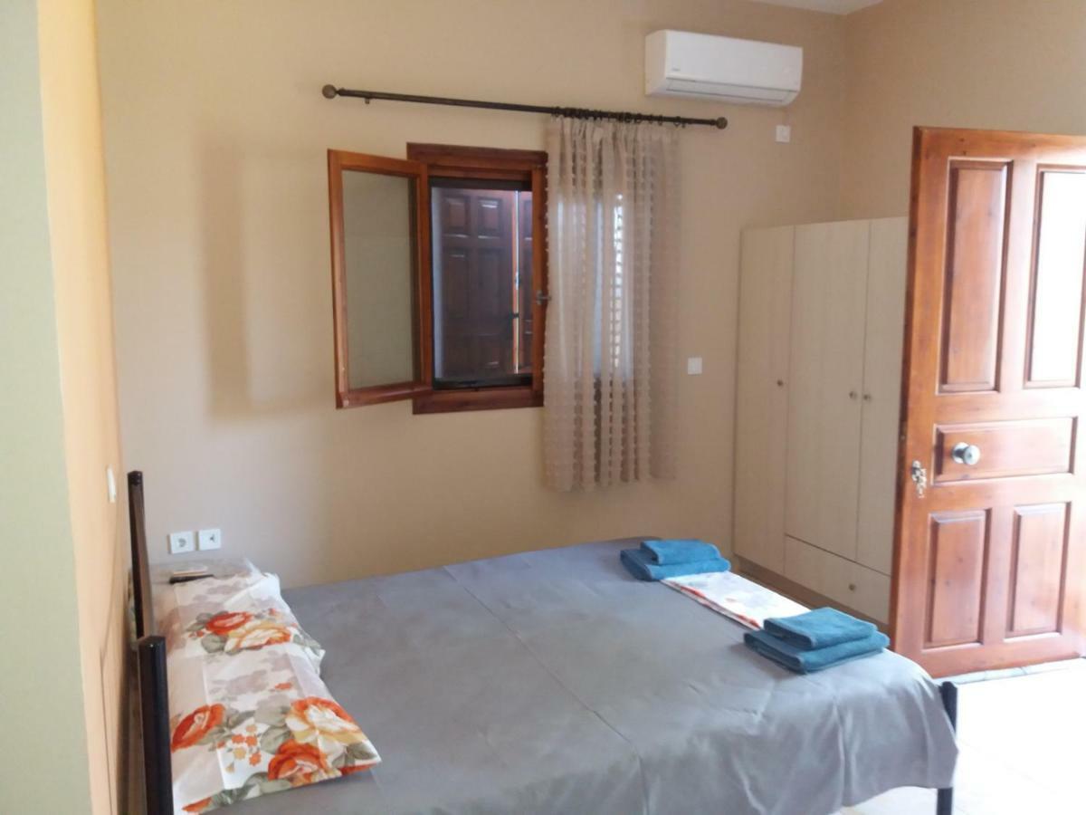 Armiriki Apartments Korakochori Экстерьер фото